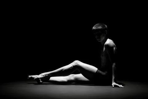 Ballet dancer in black Stock-Fotos