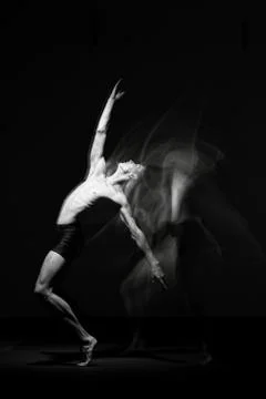 Ballet dancer in black Fotos de archivo