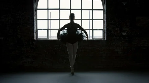 Ballet dancer dances en pointe Stock Footage 127567770