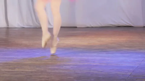 Ballet single feet Vídeos de archivo 51803268