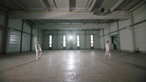 Ballett on Concrete 動画素材 284377532