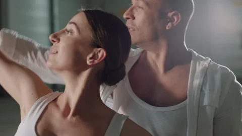 Ballett on Concrete 動画素材 284382091