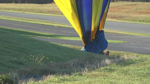 Balloon collaspe 스톡 동영상 43859530