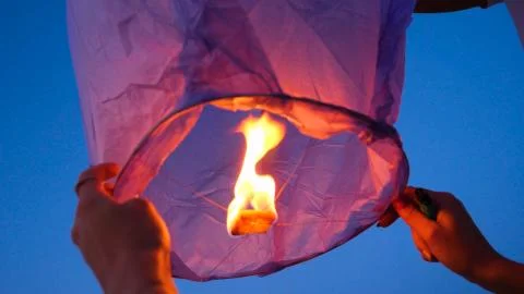 Balloon fire Sky lantern flying lanterns, hot-air balloons Lantern flies Stock Photos