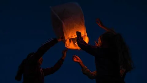 Balloon fire Sky lantern flying lanterns, hot-air balloons Lantern flies Stock Photos