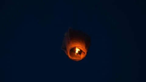 Balloon fire Sky lantern flying lanterns, hot-air balloons Lantern flies Stock Photos