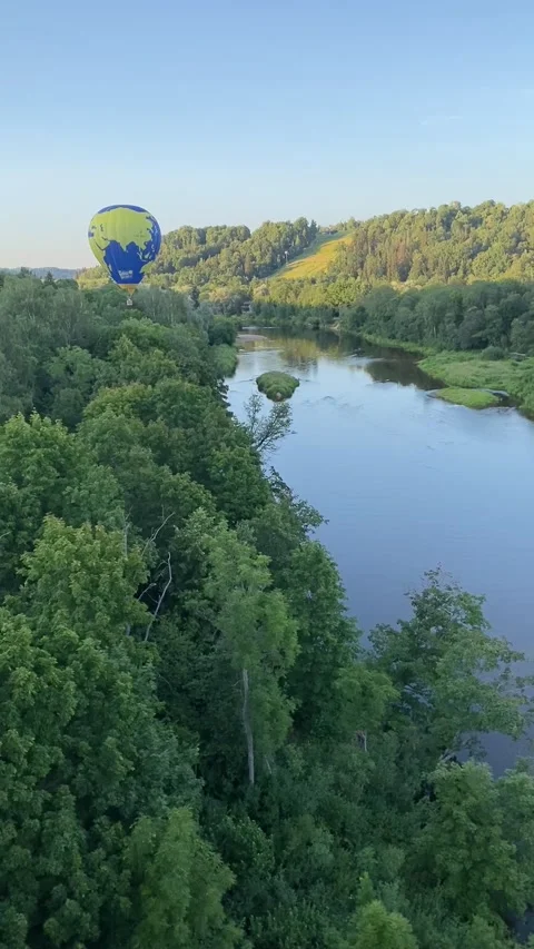 Balloon flight Stock Footage 161980941