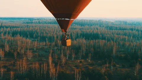 A balloon in the sky 스톡 동영상 129588084