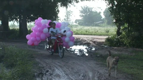 Balloons arriving 4 Stock Footage 488179