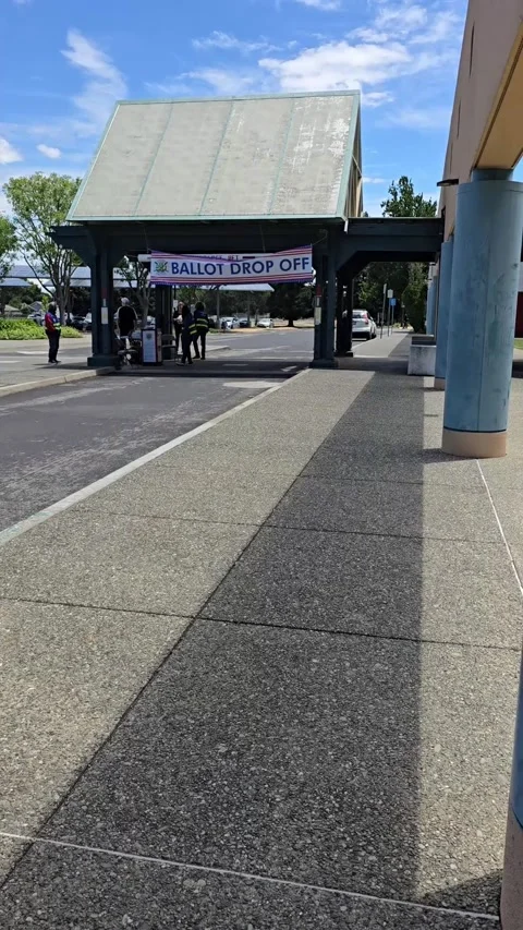 Ballot drop off sign in front of Vacaville Cultural Center. Stock Footage 335840333