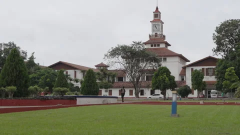 Balme Library clock tower and lawn at the University of Ghana Видео 347924991