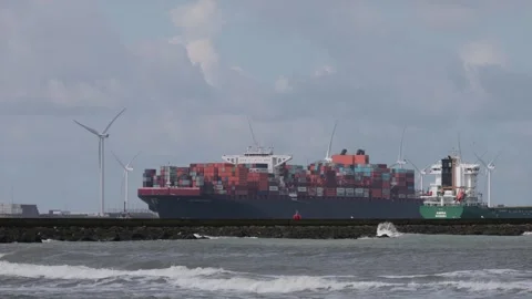 Baltimore express container ship entering port Vídeos de archivo 343607278