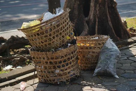 Bamboo trash can Foto stock