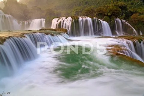 Ban Gioc - Detian waterfall in Cao Bang, Vietnam Stock Photos