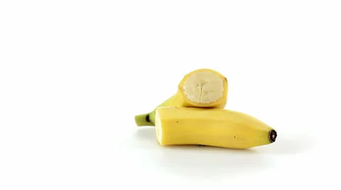 Banana cut in half Vidéo 23734650