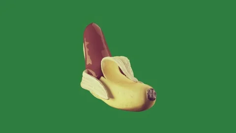 A banana on green screen and split in half background animated chromakey Vidéo 335129741