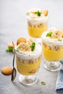 Banana pudding in small glasses Stock Photos