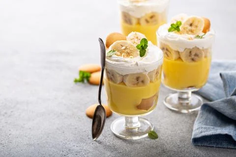 Banana pudding in small glasses Stock Photos