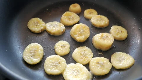 Bananas are fried in a pan Video stock 152091645