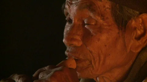 Banaue Ifugao flute player 3 Stock Footage 510123