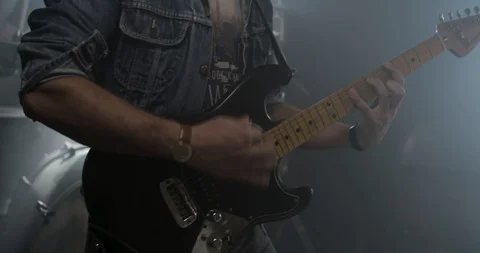 Band jamming session 動画素材 92725162