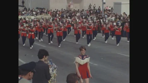 Band performs on street during launch of Apollo 8 space program - 1969 Vídeos de archivo 94341631