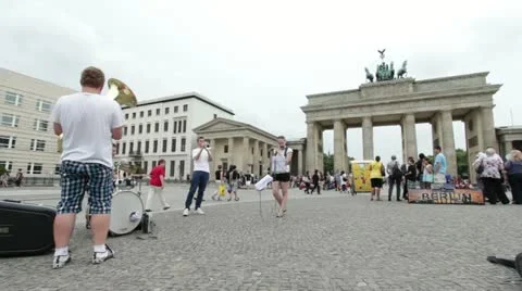 Band playign in streets of Berlin Stockbeeldmateriaal 12700718