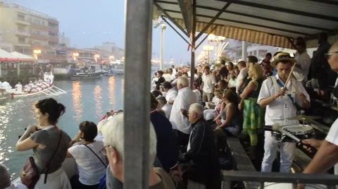 The band plays during a match of "lance sport palavaisienne" Video stock 62971583