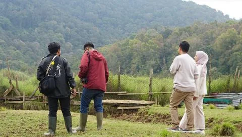 Bandung, West Java, Indonesia, May 7, 2022, Tourists enjoy the atmosphere o.. Stock-Fotos