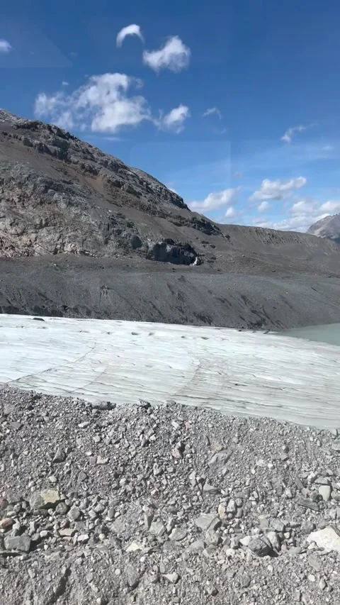 Banff Canada September 03 2024 Riding the Ice Explorer onto Columbia Icefield 스톡 동영상 343326616