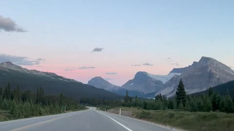 Banff Canada September 03 2024 Driving on Icefields Parkway to Banff park sunset Stockbeeldmateriaal 344003044