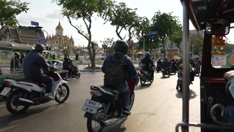 Bangkok Traffic Pulling away from Lights City centre Rush hour Vídeo Stock 242013625