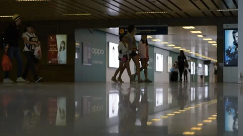 Bangkok underground crossing Video stock 88511964