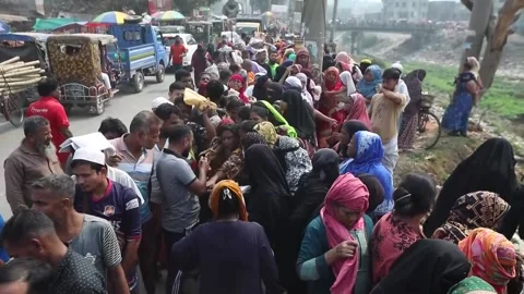 Bangladesh Commerce Corporation subsidises basic commodities ahead of Ramadan, B Video stock 302281508