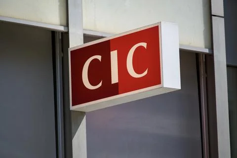 Bank CIC second red logo sign at private banking branch entrance in Zurich Stock Photos