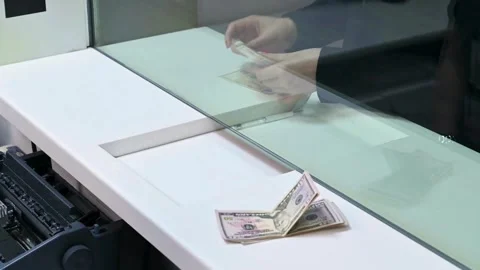 Bank teller counting paper money. Automatic mechanism for bank financial 스톡 동영상 336263653