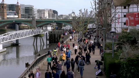 Bankside riverside walk Stock Footage 153338091