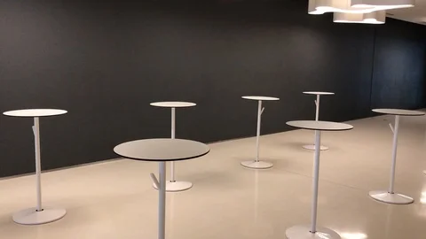 Banquet hall tables Stockbeeldmateriaal 90783380