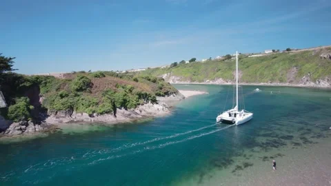 Bantham Beach and River Avon from a drone, South Hams, Devon, England 스톡 동영상 205532712