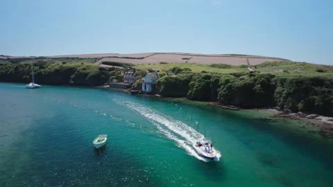 Bantham Beach and River Avon from a drone, South Hams, Devon, England 스톡 동영상 205532860