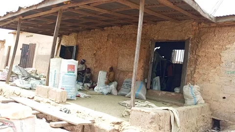Baobab Leaf Grinding At Local Mill Semi Rural Life Kano Nigeria Vídeo Stock 329483818