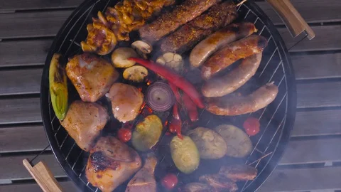 Barbecue in close-up, slow motion Video stock 128179600
