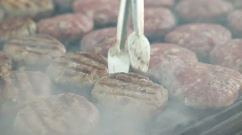 Barbecue grilling meatballs Vídeo Stock 59784621