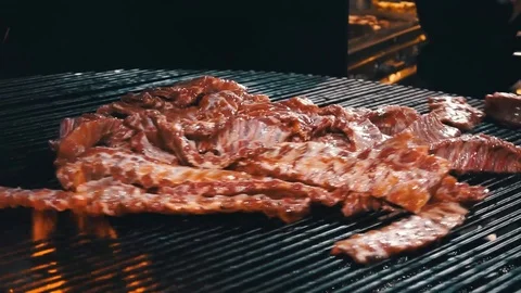 Barbeque on a grill at the restaurant 库存影片 126787875