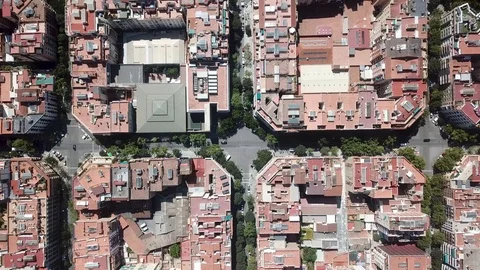 Barcelona aerial view of Eixample perfectly squared quarters Stock-Footage 109326504