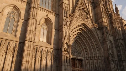 Barcelona Cathedral Main Facade in Gothic Quarter Vídeos de archivo 334466016