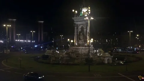 Barcelona roundabout traffic in the night Video stock 71769934