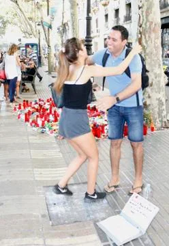 Barcelona's Rambla after terroridt attack. Flowers and candles Foto stock