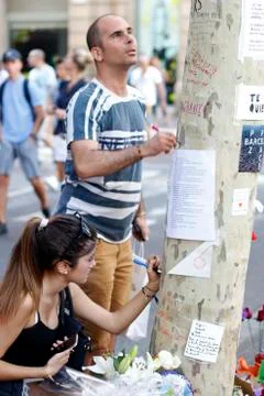 Barcelona's Rambla after terroridt attack. Flowers and candles Foto stock