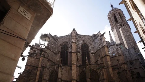 Barcelona/Spain. gothic church in the center of town. Stock Footage